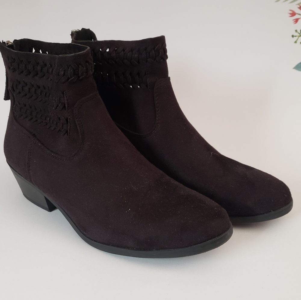 Women's Black Booties : Size 6.5